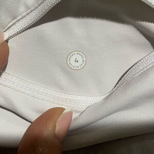 Gently worn, perfect condition 3” inseam